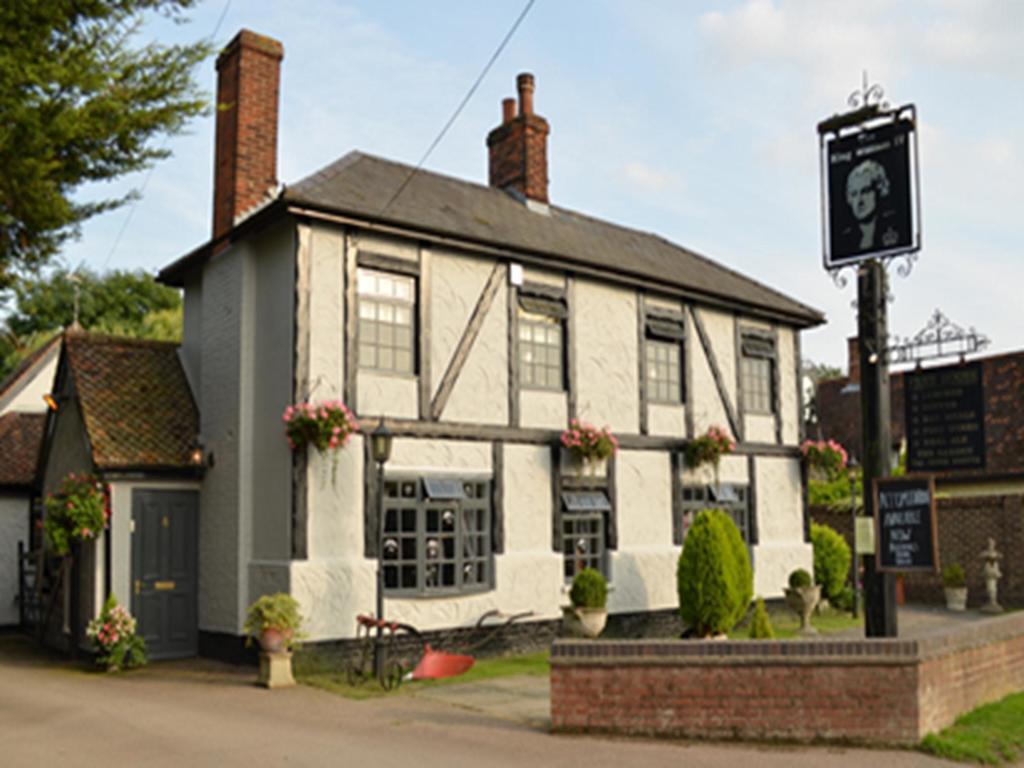 The King William IV Bed and Breakfast Royston Exterior foto
