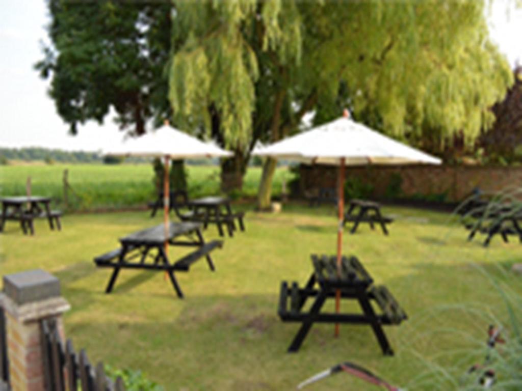 The King William IV Bed and Breakfast Royston Habitación foto